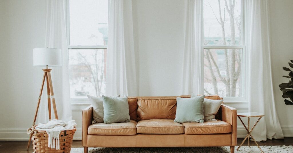 The Benefits of Minimalism: Simplifying Apartment Living